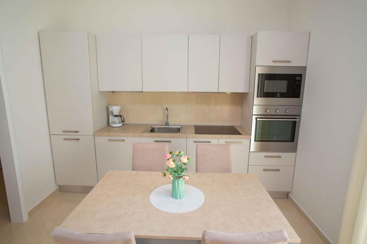Kings View Sarkic Apartment Novalja Exterior foto